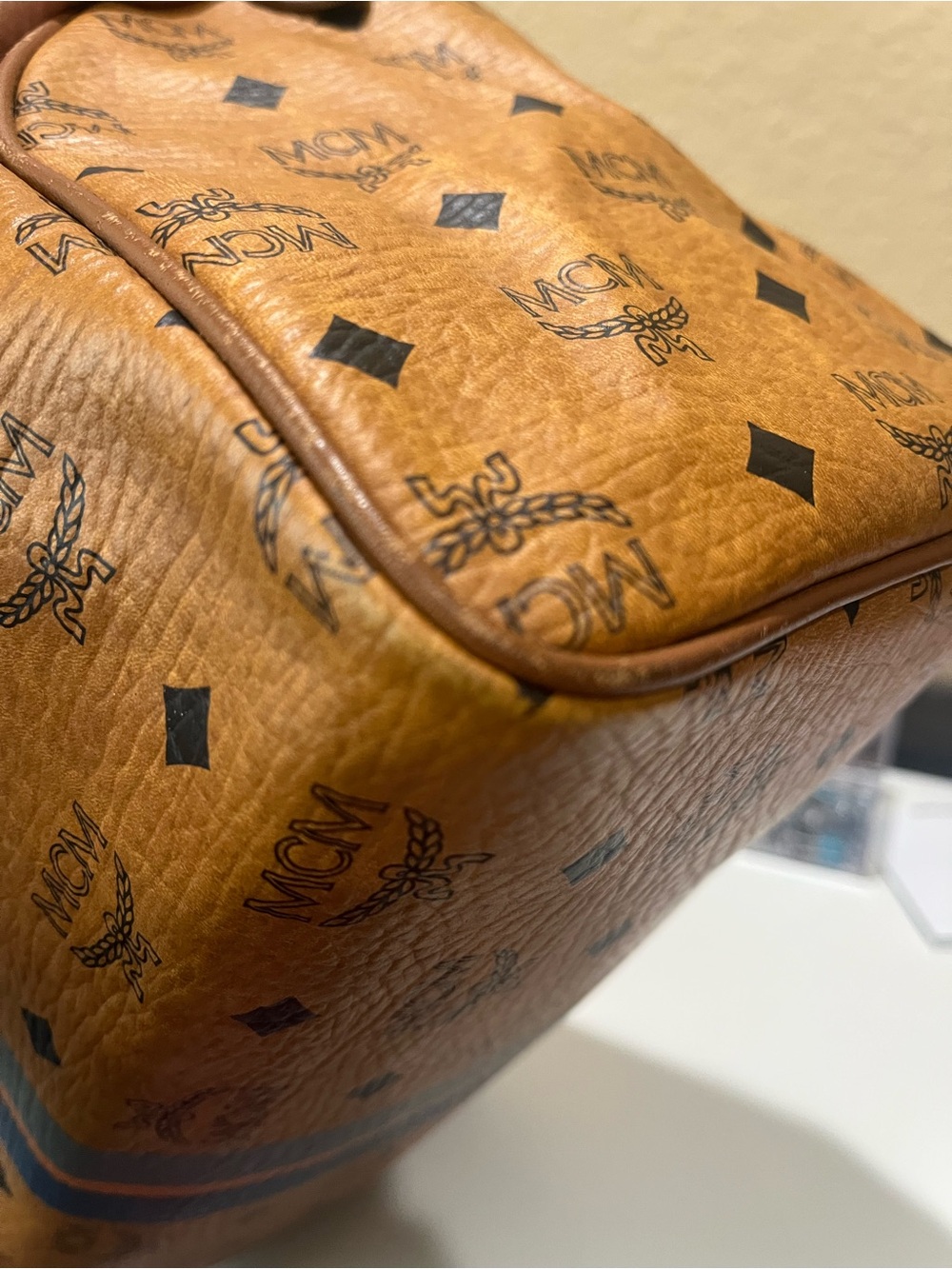 MCM COGNAC VISETOS BOSTON BAG a WITH DOG CHARM - Picture 10 of 15